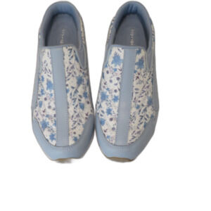 NWOT Easy Spirit Travel Blue/White Floral Mules Size 7.5 Wide